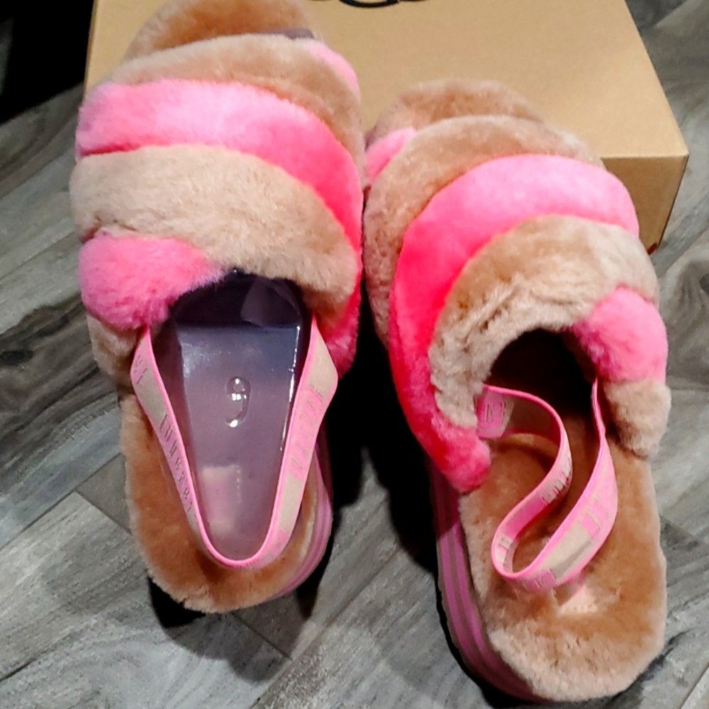 UGG Slide